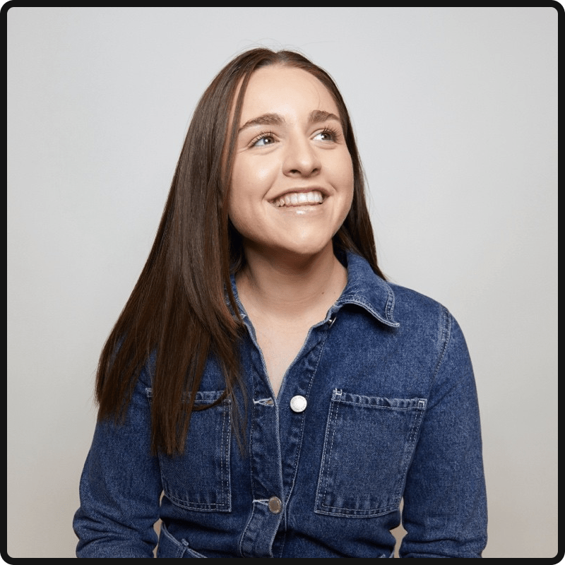 Headshot of Grace Andrews, a LinkedIn influencer.