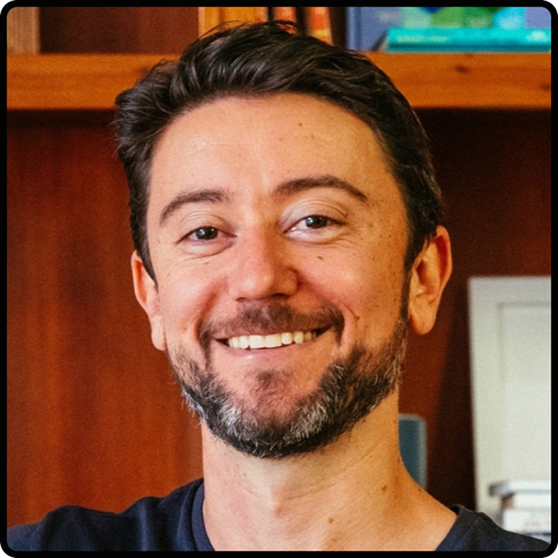 Headshot of Lenny Rachitsky, a LinkedIn influencer.