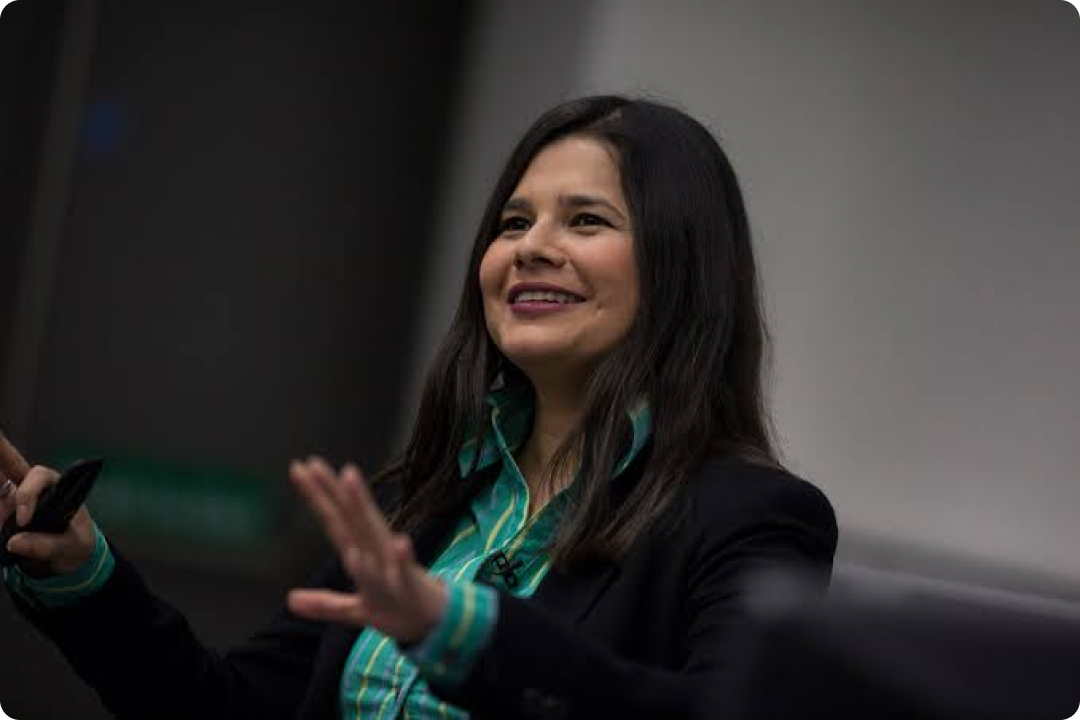 Aleyda Solis, Founder of Orainti & SEOFOMO, one of the top AEO/GEO experts to follow.